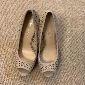 NWOT - Enzo Angiolini suede Easully Platform Pumps